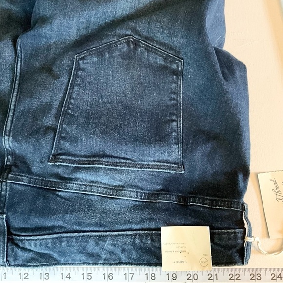 Universal thread 24 W skinny jeans - Picture 5 of 10